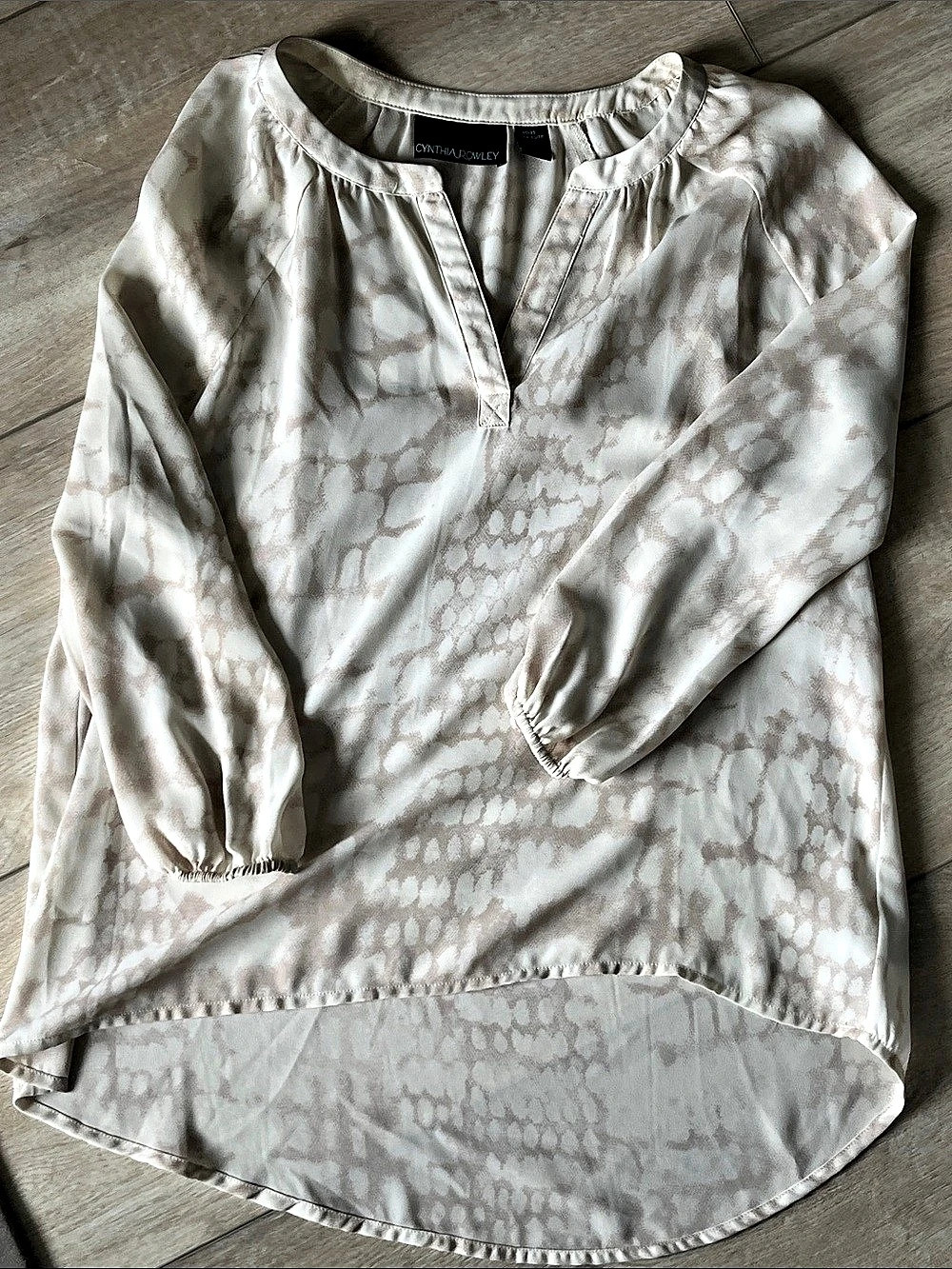 Cynthia Rowley Animal Print Blouse in Gray & Pink Size XS